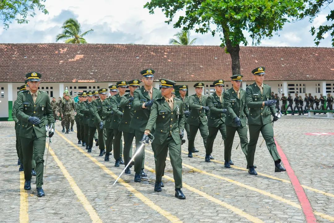 Formação de Novos Aspirantes a Oficial no 59º Batalhão de Infantaria Motorizado