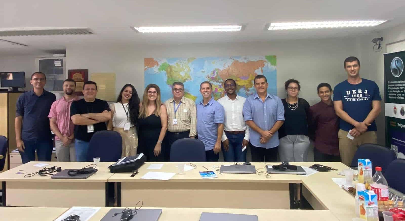 Laboratório de Simulações e Cenários (LSC) da EGN Celebra Avanços em Confraternização Acadêmica