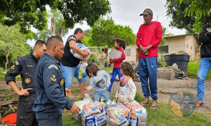 OPERAÇÃO "PERIGARA" LEVA AJUDA A FAMÍLIAS RIBEIRINHAS DO PANTANAL DE MATO GROSSO