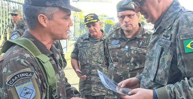 INSPEÇÃO EM CANOAS DESTACA DEDICAÇÃO DO EXÉRCITO BRASILEIRO 🇧🇷