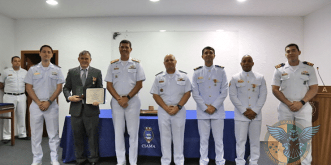 MARINHA DO BRASIL RECEBE PRÊMIO DE MELHOR ESTAÇÃO DA REDE NAVAL INTERAMERICANA DE TELECOMUNICAÇÕES 🇧🇷